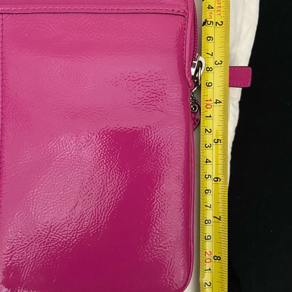 Coach 62820 B Patent Leather East/West Universal Sleeve Silver Magenta - Picture 10 of 10